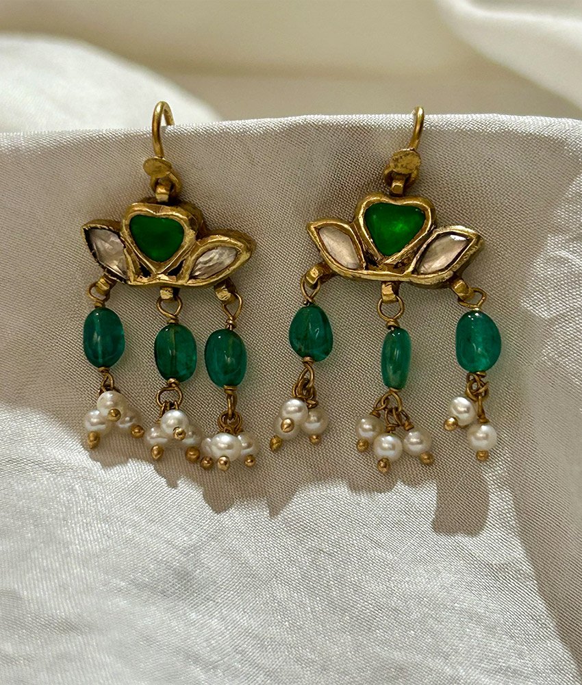 BOUCLES D’OREILLES PETITES EMERAUDES