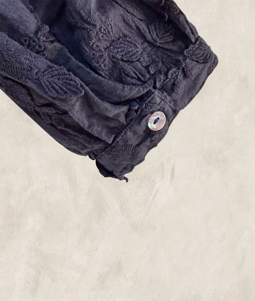 BLOUSE-KHADI-APPLIQUÉS-NOIRE-03