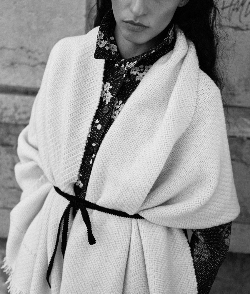 ECHARPE-KASAGI-WOOL-model