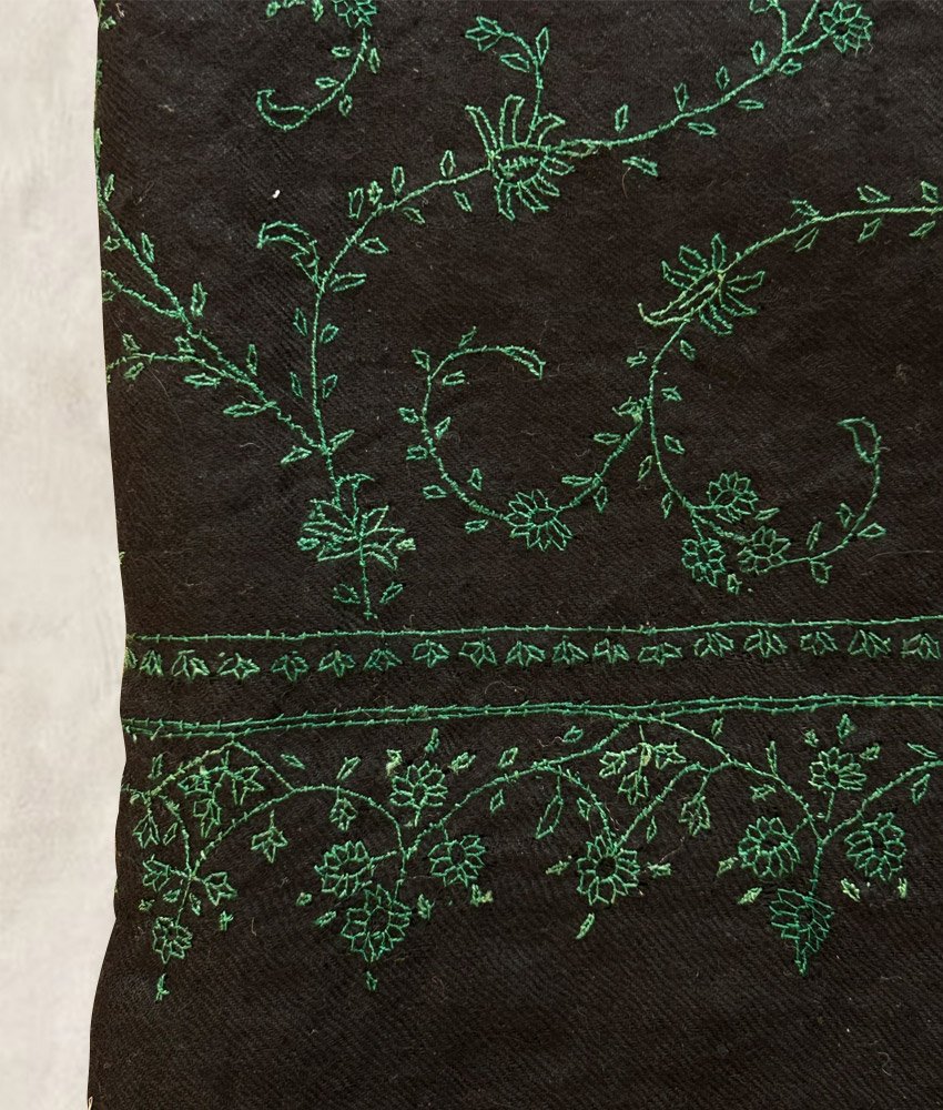 PASHMINA-NOIR-ET-EMERAUDE-03
